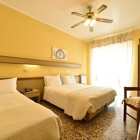 Hotel Bergamo Mare Mhotelsgroup 산토바르톨로메오알마레 외부 사진