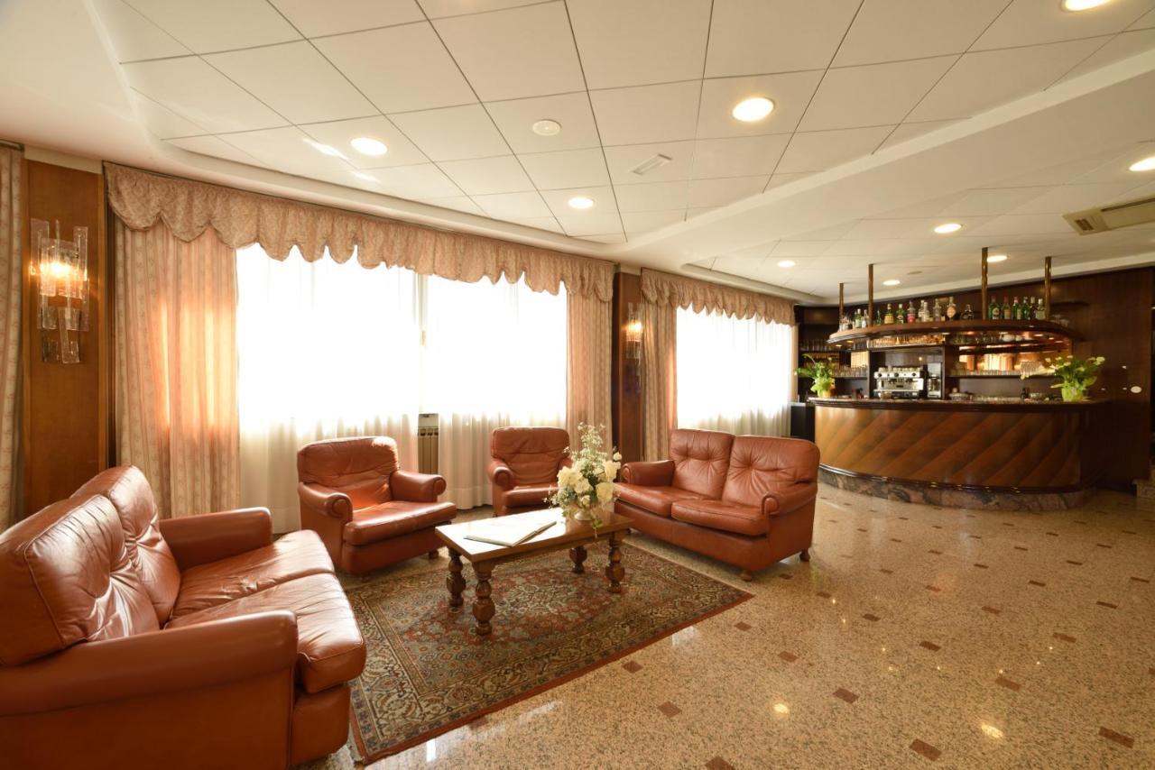 Hotel Bergamo Mare Mhotelsgroup 산토바르톨로메오알마레 외부 사진