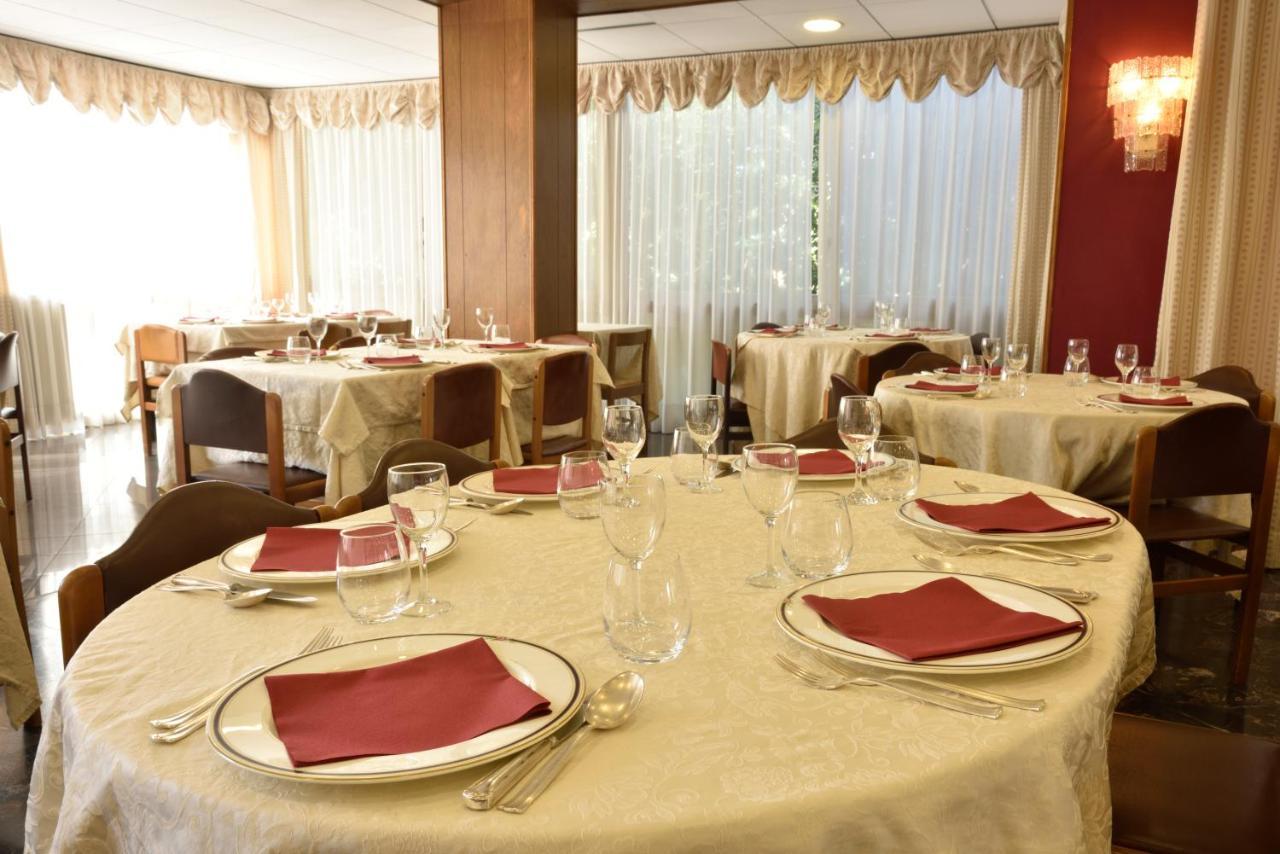 Hotel Bergamo Mare Mhotelsgroup 산토바르톨로메오알마레 외부 사진