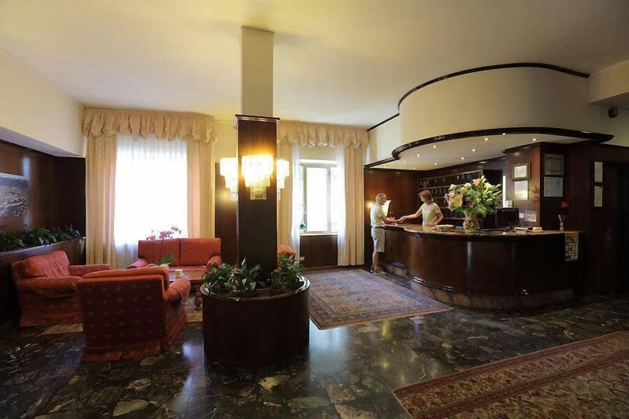 Hotel Bergamo Mare Mhotelsgroup 산토바르톨로메오알마레 외부 사진
