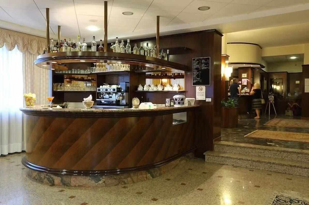 Hotel Bergamo Mare Mhotelsgroup 산토바르톨로메오알마레 외부 사진