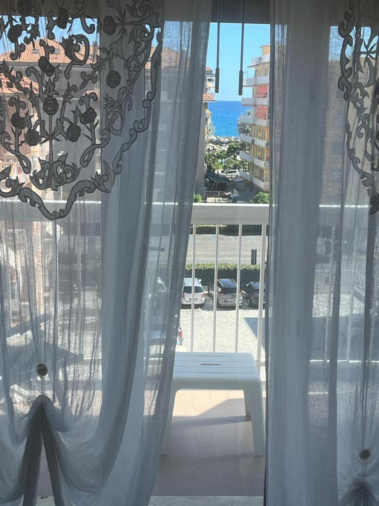 Hotel Bergamo Mare Mhotelsgroup 산토바르톨로메오알마레 외부 사진