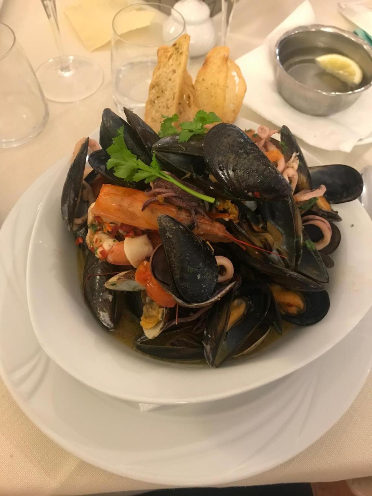 Hotel Bergamo Mare Mhotelsgroup 산토바르톨로메오알마레 외부 사진